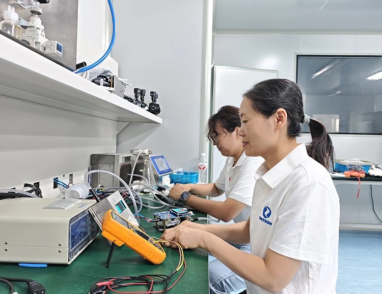 الحراس عبر الجبال والبحار | يعمل نظام مراقبة جودة الهواء Zetron MS800A بشكل موثوق في مشروع المملكة العربية السعودية