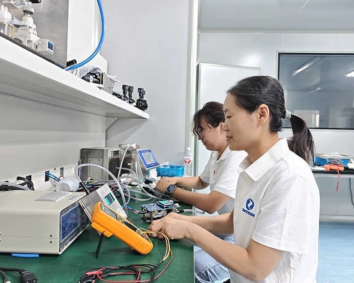 الحراس عبر الجبال والبحار | يعمل نظام مراقبة جودة الهواء Zetron MS800A بشكل موثوق في مشروع المملكة العربية السعودية